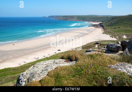 Der breite Sandstrand im Whitesands Bay in Sennen Cove, Cornwall, uk Stockfoto