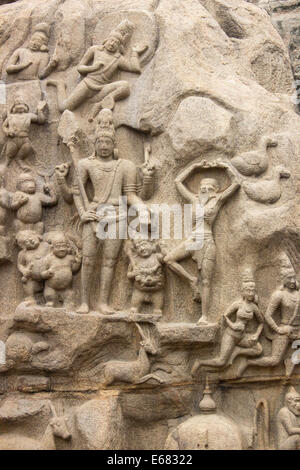 Arjuna dabei seine Buße oder Herabkunft des Ganges Palava Carving in Mahabalipuram, die weltweit größte monolithische Steinbildhauen Stockfoto