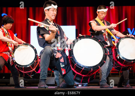 SANYO Daiko Dan Ensemble aus Hiroshima, Japan, Auftritt beim 26. Folkart International CIOFF Folklore Festival, Maribor, 2014 Stockfoto