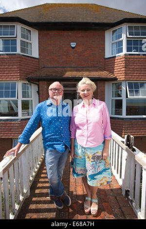 Kitty Hoffnung und Mark Greenwood aka "Hope & Greenwood" der Konditoren zu Hause kochen im Littlestone, Kent, England, UK Stockfoto