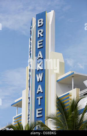 Wellenbrecher Zeichen South Beach am Ocean Drive, Miami in Florida USA Stockfoto