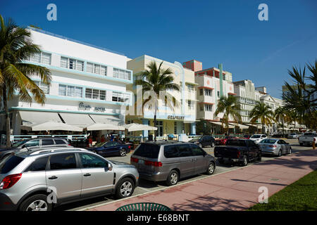 Ocean Drive South Beach Miami in Florida USA, Art-deco-Geschäfte, Restaurants und Hotels entlang der Strandpromenade-Straße Stockfoto