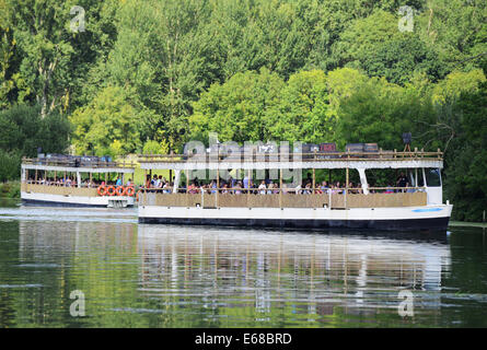 Longleat Safari Park Jungle Cruise Boot, Wiltshire, England Stockfoto