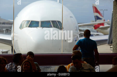 Miami International Airport MIA Miami-Dade County, Florida, Ransaero Airlines Beoing 777 Stockfoto