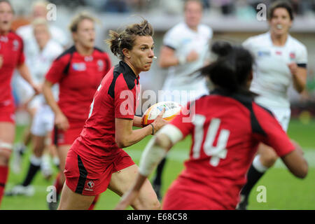 Paris, Frankreich. 17. August 2014. Womens Rugby-Weltmeisterschaft. England gegen Kanada. Jacey Murphy (Kanada) Credit: Aktion Plus Sport/Alamy Live-Nachrichten Stockfoto