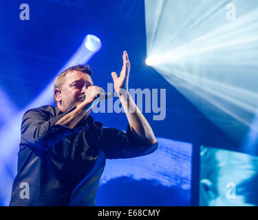 Ellenbogen spielt V Festival Hylands Park auf 16.08.2014, Chelmsford.  Personen im Bild: Guy Garvey, Guy Edward John Garvey.   Bild von Julie Edwards Stockfoto