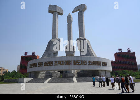 Das Denkmal an Gründung und koreanische Arbeiter Partei Stiftung Denkmal oder Korea Arbeiterpartei in Pyongyang, Nordkorea Stockfoto