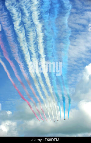 Die Red Arrows in Aktion während Airbourne 2014 feiern sie dieses Jahr ihren 50. Anzeige-Saison Stockfoto