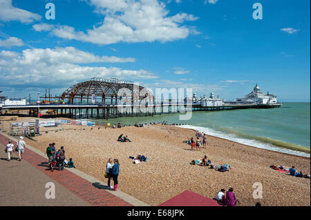 Reparaturarbeiten nach Eastbourne Pier nach einem Brand wieder herzustellen Stockfoto