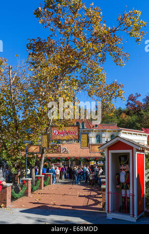 Eingang zum Themenpark Dollywood im Urlaub Saison, Pigeon Forge, Tennessee, USA Stockfoto