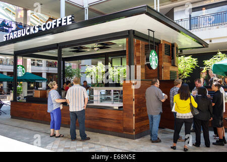 Honolulu Hawaii, Oahu, Hawaiian, Ala Moana Center, Einkaufszentrum, Einkaufsshopper Einkaufsshopper Geschäfte Marktmärkte Marktplatz Kauf Verkauf, Einzelhandelsgeschäfte Stockfoto