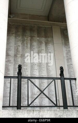 Menin Gate, Ypern, Krieg tot Namen an der Wand Stockfoto