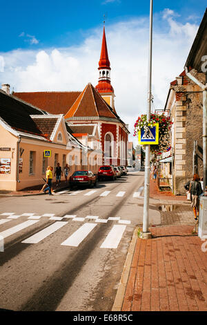 Straße in Pärnu, Estland Stockfoto