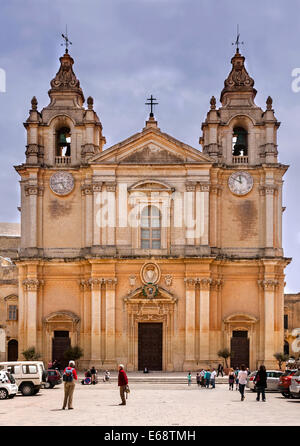 St. Pauls Cathedral, St. Pauls Square, Mdina, Malta. Stockfoto