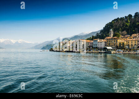 Häuser am Comer See oder Lago di Como, Bellagio, Provinz Como, Lombardei, Italien Stockfoto