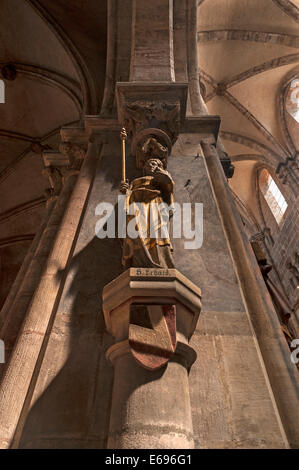 Skulptur, St. Erhard, Bischof von Regensburg, 700, St. Sebaldus-Kirche, Nürnberg, Middle Franconia, Bayern, Deutschland Stockfoto