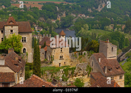 Stadtbild, Saint-Cirq-Lapopie, Midi-Pyrénées, Frankreich, Département Lot, Lot-Tal Stockfoto