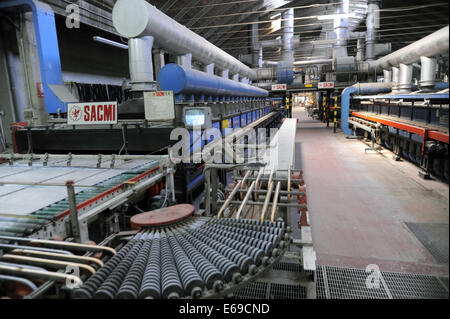 Greslab Gesellschaft von Scandiano (Reggio Emilia, Italien), kooperative für die Produktion von glasierten Feinsteinzeug für Böden Stockfoto