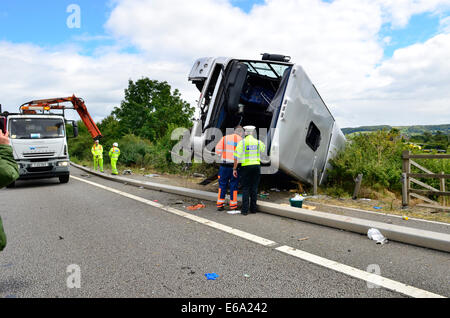 Crash-M5 Trainer Süden gebunden in der Nähe von Gloucestershire.19th August 2014 Stockfoto