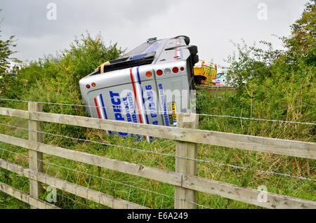 Crash-M5 Trainer Süden gebunden in der Nähe von Gloucestershire.19th August 2014 Stockfoto