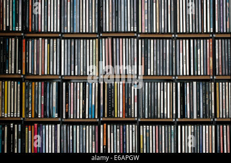 CD-Regal Stockfoto