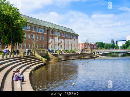 Fluß Derwent und Rat Haus Derby City Center Derby Derbyshire England UK GB EU Europa Stockfoto