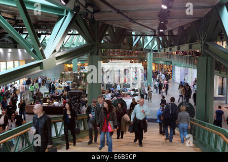 Berlin Bikini Haus Berlin Budapester Straße Stockfoto