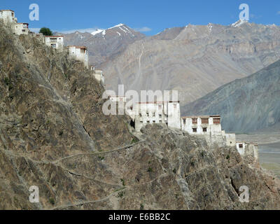 Karsha Gompa auf dem Bergrücken in der Nähe von Padum, Zanskar, Ladakh, Indien, Himalaya Stockfoto