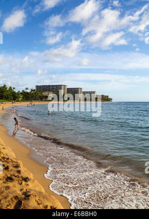 Kaanapali Beach auf Maui bei Sonnenuntergang Stockfoto