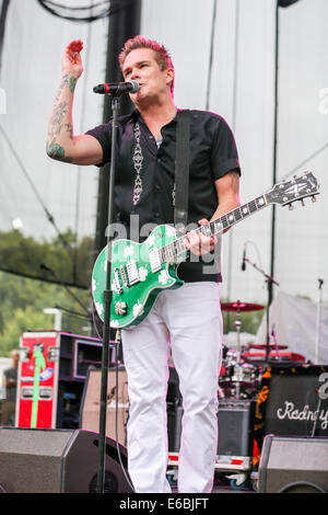 Raleigh, North Carolina, USA. 1. August 2014. Musik Künstler SUGAR RAY führt im roten Hut Amphitheater in North Carolina. Sugar Ray ist eine amerikanische Rockband, gegründet 1986 von Sänger Mark McGrath fronted. © Andy Martin Jr./ZUMA Draht/Alamy Live-Nachrichten Stockfoto