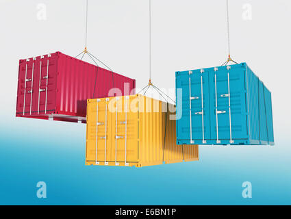 Drei Metall Fracht shipping Container rot, gelb und blau auf die Haken am Himmelshintergrund - photorealistische 3D-Perspektive zerreißen Stockfoto