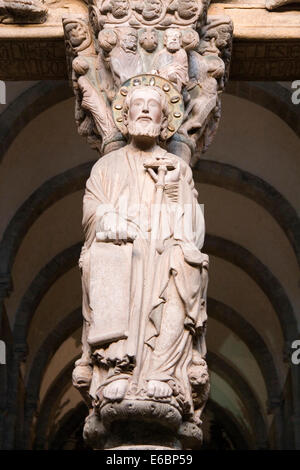 Details aus der Pórtico De La Gloria, ein Meisterwerk der romanischen Kunst, Santiago Kathedrale, UNESCO-Weltkulturerbe, Stockfoto