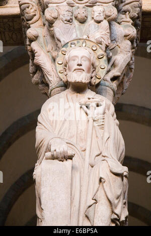 Details von Portico La Gloria, ein Meisterwerk der romanischen Kunst, Santiago Kathedrale, UNESCO-Weltkulturerbe, Stockfoto