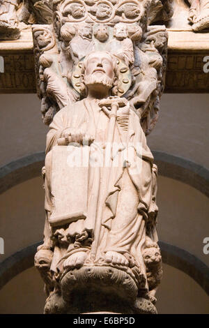 Details aus der Pórtico De La Gloria, ein Meisterwerk der romanischen Kunst, Santiago Kathedrale, UNESCO-Weltkulturerbe, Stockfoto