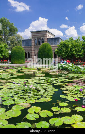 Seerosenteich, maurischen Villa, zoologische und botanische Garten Wilhelma, Stuttgart, Baden-Württemberg, Deutschland Stockfoto