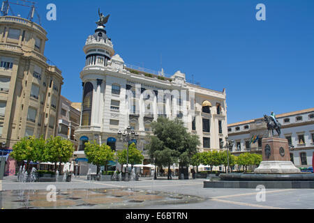 Spaß Pflaster Wasserspiel an der Plaza de Las Tendillas, Córdoba, Andalusien, Spanien, Europa Stockfoto