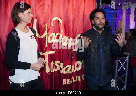 Deutscher Sänger Adel Tawil enthüllt eine Whitney Houston Wachsfigur bei Madame Tussauds Berlin.  Mitwirkende: Adel Tawil Where: Berlin, Deutschland bei: 3. Februar 2014 Stockfoto