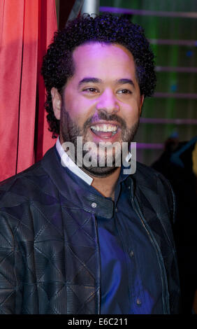 Deutscher Sänger Adel Tawil enthüllt eine Whitney Houston Wachsfigur bei Madame Tussauds Berlin.  Mitwirkende: Adel Tawil Where: Berlin, Deutschland bei: 3. Februar 2014 Stockfoto