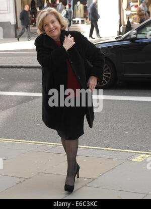 Die Oldie of the Year Awards - Ankünfte mit: Anne Reid wo: London, Vereinigtes Königreich bei: 4. Februar 2014 Stockfoto