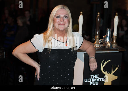 Die ultimative Pub Quiz statt zur Unterstützung der Jugend Obdachlosigkeit Nächstenliebe Centrepoint am Village Underground.  Mitwirkende: Vanessa Feltz Where: London, Vereinigtes Königreich bei: 4. Februar 2014 Stockfoto