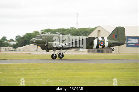 Battle of Britain Memorial Flight Douglas Dakota (DC3) beim RIAT 2014 Stockfoto