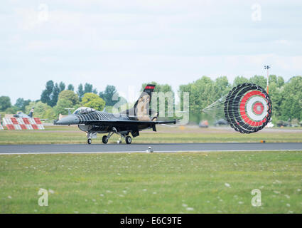 Royal International Air Tattoo 2014 Fairford F - 16C Fighting Falcon türkische Luftwaffe Soloturk Stockfoto