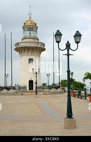 Leuchtturm auf Cerro Santa Ana, Guayaquil, Ecuador, Südamerika Stockfoto