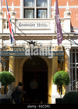 Das Connaught Hotel, Carlos Place, London Stockfoto