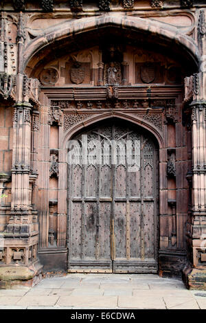 Westfront Eingang Chester Cathedral ist eine anglikanische Kathedrale und die Mutterkirche der Diözese von Chester, Stockfoto