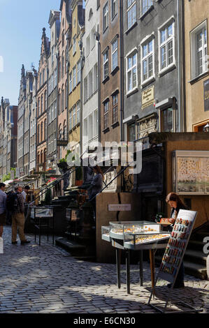 Schmuck und Galerien auf Mariacka Street.  in Danzig, Polen, Europa Stockfoto