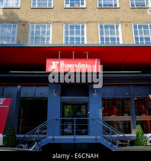 Fitness First in Islington, London Stockfoto