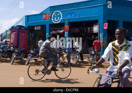 Handy-Werbung in Gulu in Norduganda. Handy-Nutzung ist auf dem Vormarsch mit Werbung überall. Stockfoto