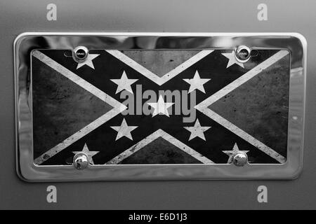 Konföderierten Abzeichen auf einen 60er Jahre amerikanische Oldtimer schwarz / weiß] Stockfoto