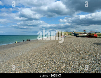Kiesstrand am Weybourne an der North Norfolk-Küste. Stockfoto
